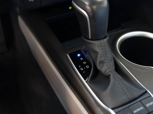 Used 2023 Toyota Camry XLE image 23