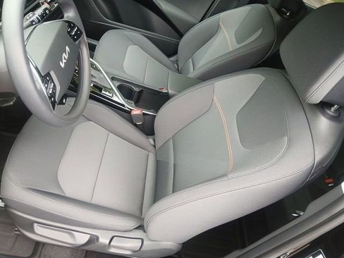 New 2026 Kia Niro LX FWD image 11
