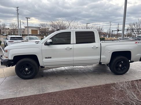 Used 2018 Chevrolet Silverado 1500 LT w/ Texas Edition image 8