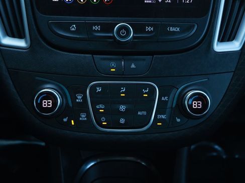 Used 2023 Chevrolet Malibu LT image 18