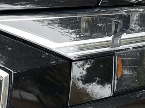 Used 2019 Audi Q8 Premium Plus w/ Premium Plus image 13