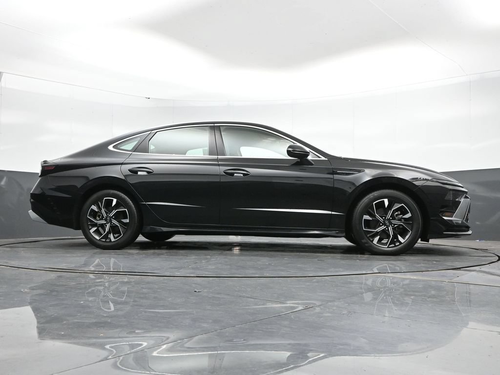 Used 2025 Hyundai Sonata SEL FWD image 41