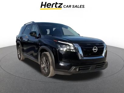 Used 2025 Nissan Pathfinder SV