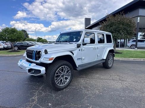 Used 2024 Jeep Wrangler High Altitude AWD/4WD image 5