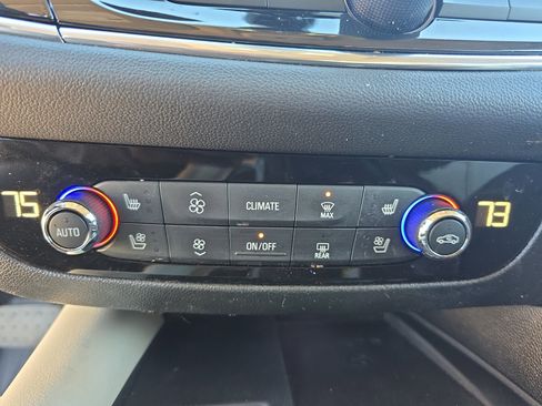 Used 2023 Buick Enclave Avenir FWD image 21