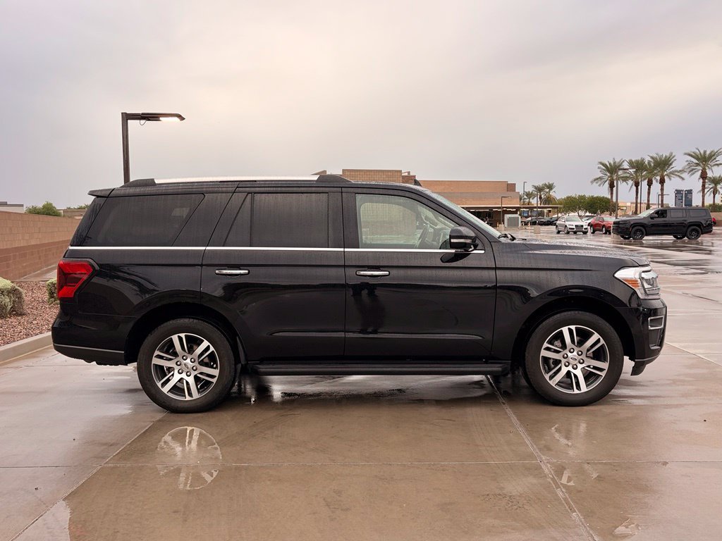 Used 2024 Ford Expedition Limited RWD image 8
