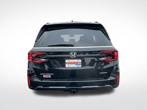 New 2026 Honda Odyssey Touring image 4