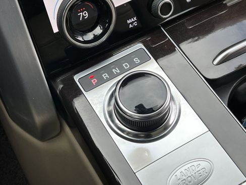 Used 2018 Land Rover Range Rover HSE image 20