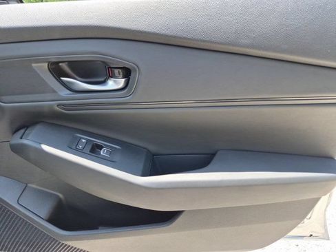 Used 2025 Honda Accord SE image 32