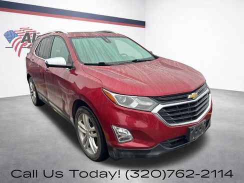 Used 2018 Chevrolet Equinox Premier AWD/4WD image 3