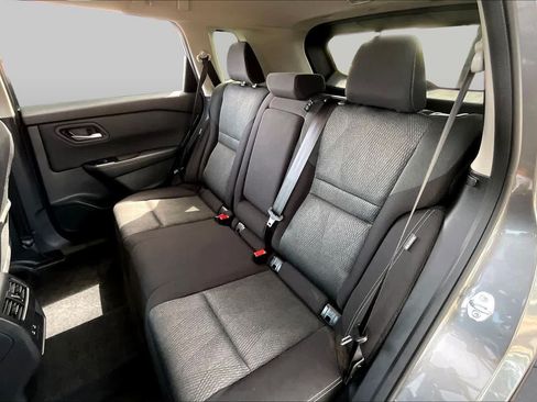 Used 2025 Nissan Rogue SV FWD image 21