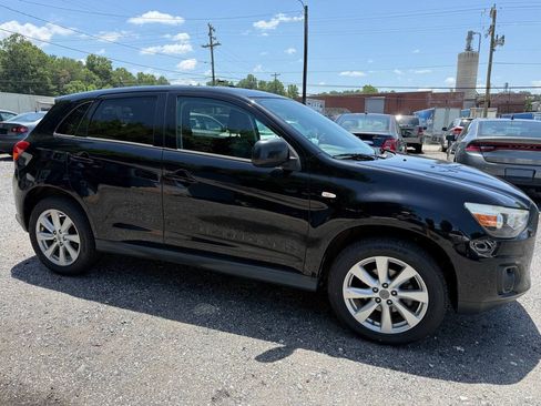 Used 2015 Mitsubishi Outlander Sport ES FWD image 2