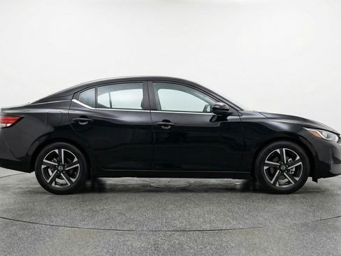 Used 2025 Nissan Sentra SV image 11