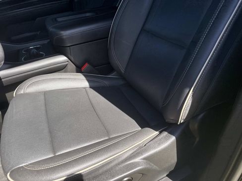 Used 2023 Chevrolet Tahoe Premier AWD/4WD image 22