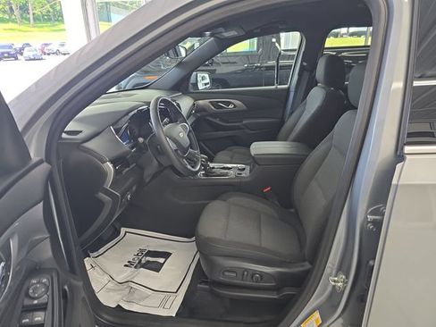 Used 2023 Chevrolet Traverse LT AWD/4WD image 13