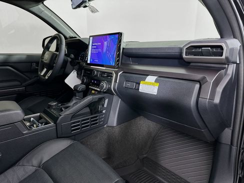 New 2025 Toyota 4Runner TRD Off-Road Premium w/ Tow Technology Package AWD/4WD image 31