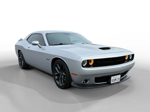 Used 2021 Dodge Challenger R/T w/ Plus Package image 7