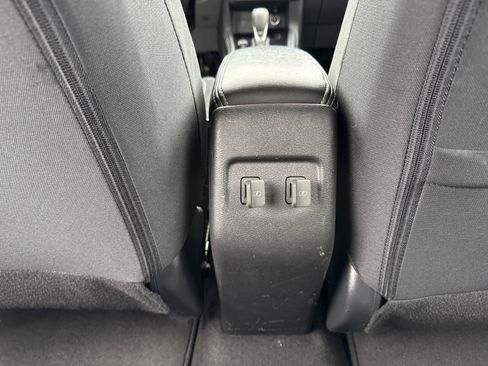 Used 2023 Nissan Kicks SV FWD image 13