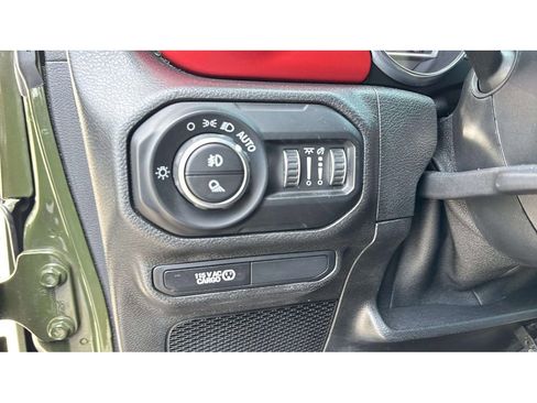 Used 2021 Jeep Gladiator Rubicon AWD/4WD image 29