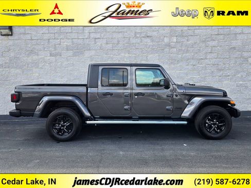 Used 2023 Jeep Gladiator Sport AWD/4WD image 6