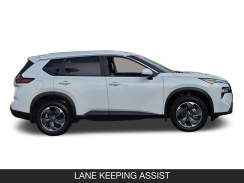 Certified 2025 Nissan Rogue SV w/ SV Premium Package FWD image 6