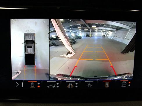 Used 2025 GMC Sierra 2500 Denali image 18