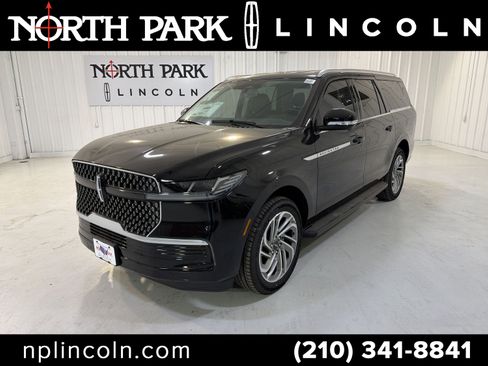 New 2026 Lincoln Navigator L Premier image 1