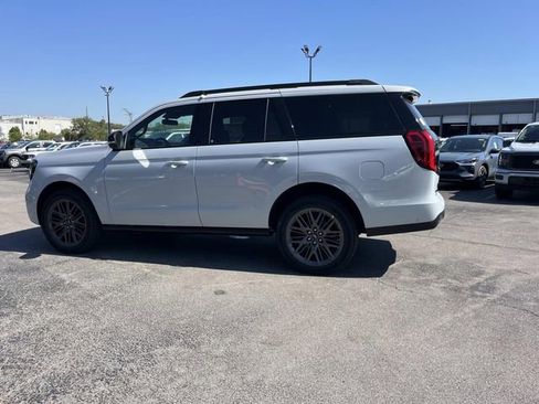 New 2025 Ford Expedition Platinum w/ Stealth Performance Package image 6