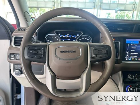 Used 2021 GMC Yukon Denali w/ Denali Premium Package AWD/4WD image 20