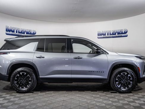 Used 2024 Chevrolet Traverse Z71 w/ Enhanced Driving Package image 13