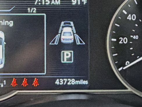 Used 2024 Nissan Versa SV FWD image 18