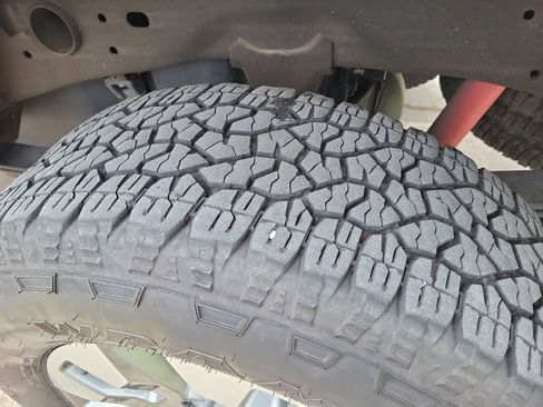 Used 2024 Chevrolet Silverado 2500 Custom w/ Custom Value Package image 26