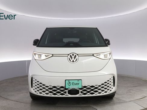 Used 2025 Volkswagen ID. Buzz Pro S RWD image 12