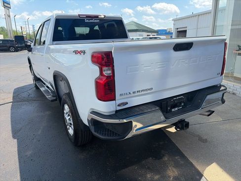 Used 2025 Chevrolet Silverado 2500 LT w/ Safety Package AWD/4WD image 11