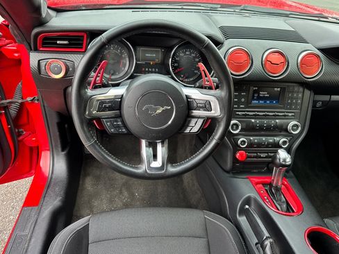 Used 2017 Ford Mustang Convertible RWD image 17