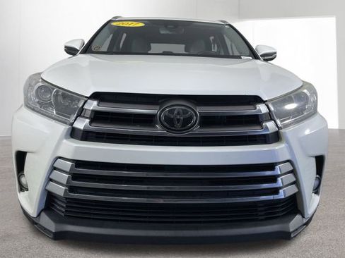 Used 2017 Toyota Highlander Limited image 47