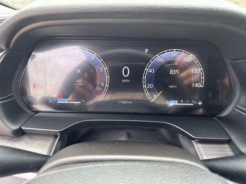 Used 2023 Jeep Grand Cherokee L Limited AWD/4WD image 28