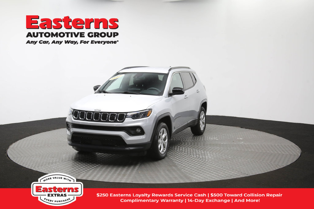 Used 2024 Jeep Compass Latitude AWD/4WD image 55