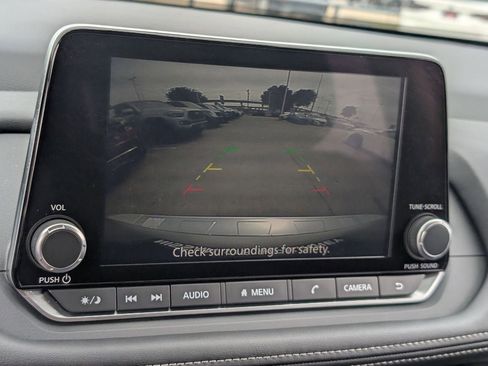 Certified 2025 Nissan Rogue SV w/ SV Premium Package FWD image 14
