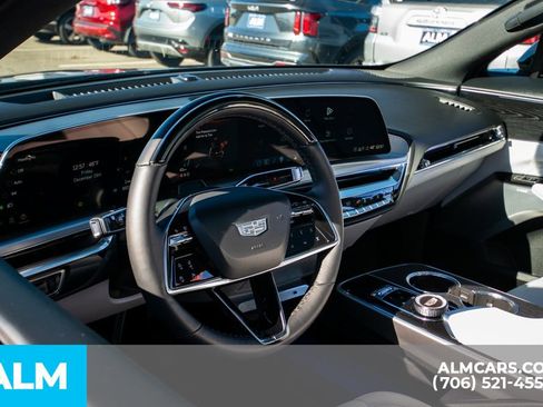 Used 2024 Cadillac Lyriq Sport image 18