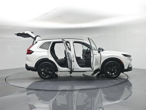 Used 2025 Honda CR-V Sport Touring image 4