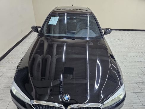 Used 2020 BMW 530i w/ Convenience Package image 4