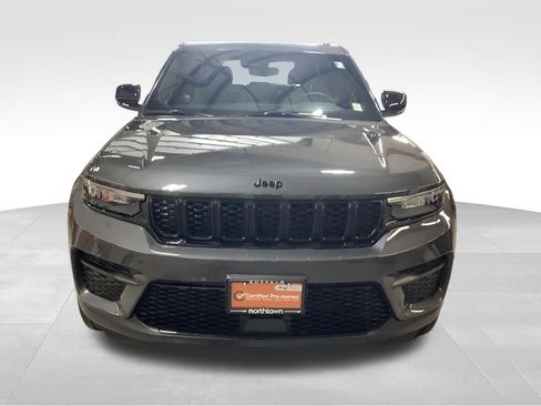 Used 2023 Jeep Grand Cherokee Altitude AWD/4WD image 10
