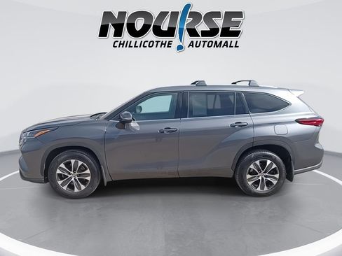 Used 2021 Toyota Highlander XLE image 5