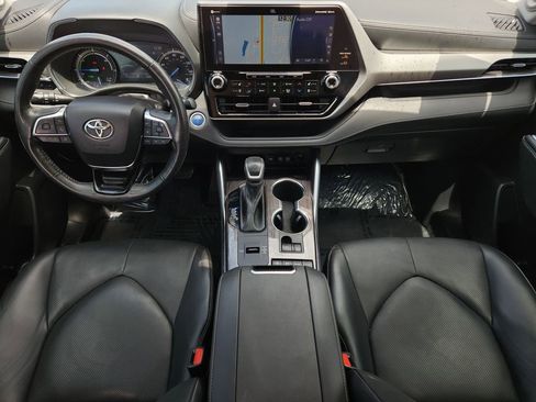 Used 2021 Toyota Highlander Platinum AWD/4WD image 28