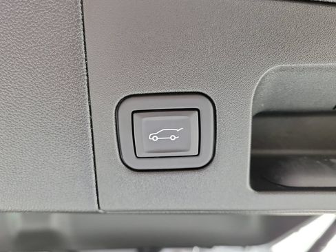 Used 2024 Cadillac XT5 Premium Luxury FWD image 8