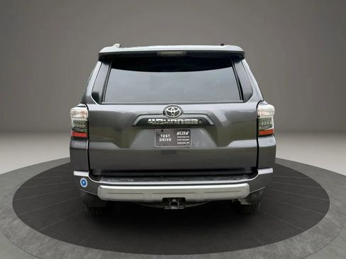 Used 2019 Toyota 4Runner TRD Off-Road Premium AWD/4WD image 5