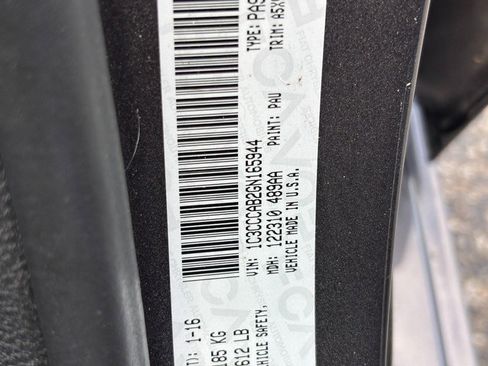 Used 2016 Chrysler 200 Limited w/ Convenience Group FWD image 23