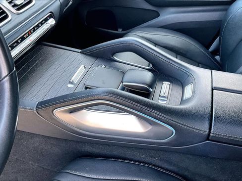 Used 2021 Mercedes-Benz GLS 450 4MATIC image 16