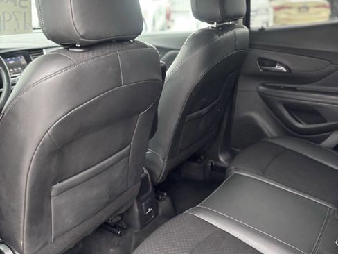 Used 2022 Buick Encore Preferred w/ Safety Package image 16